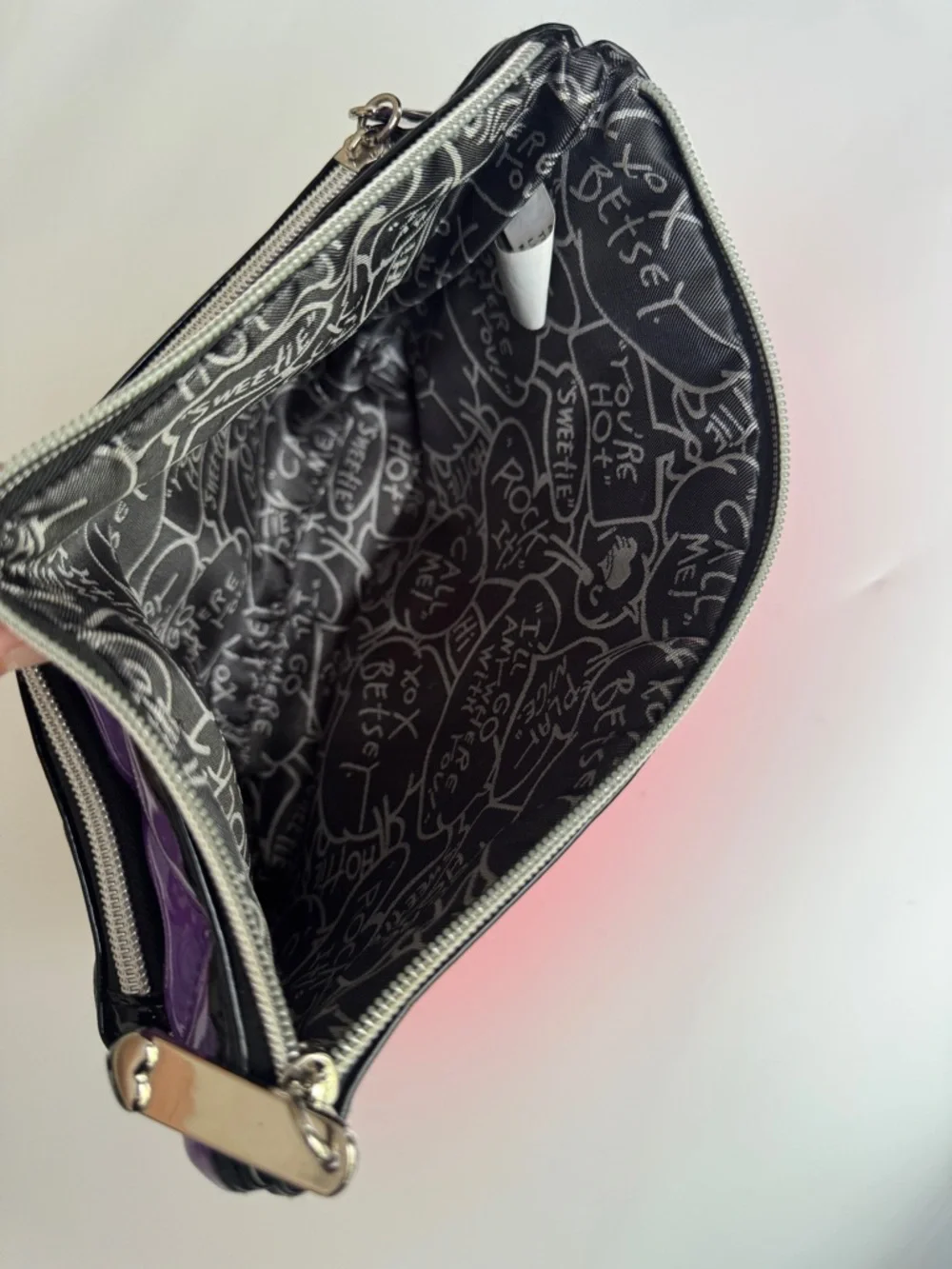 💄Betsey Johnson Cosmetic bag
